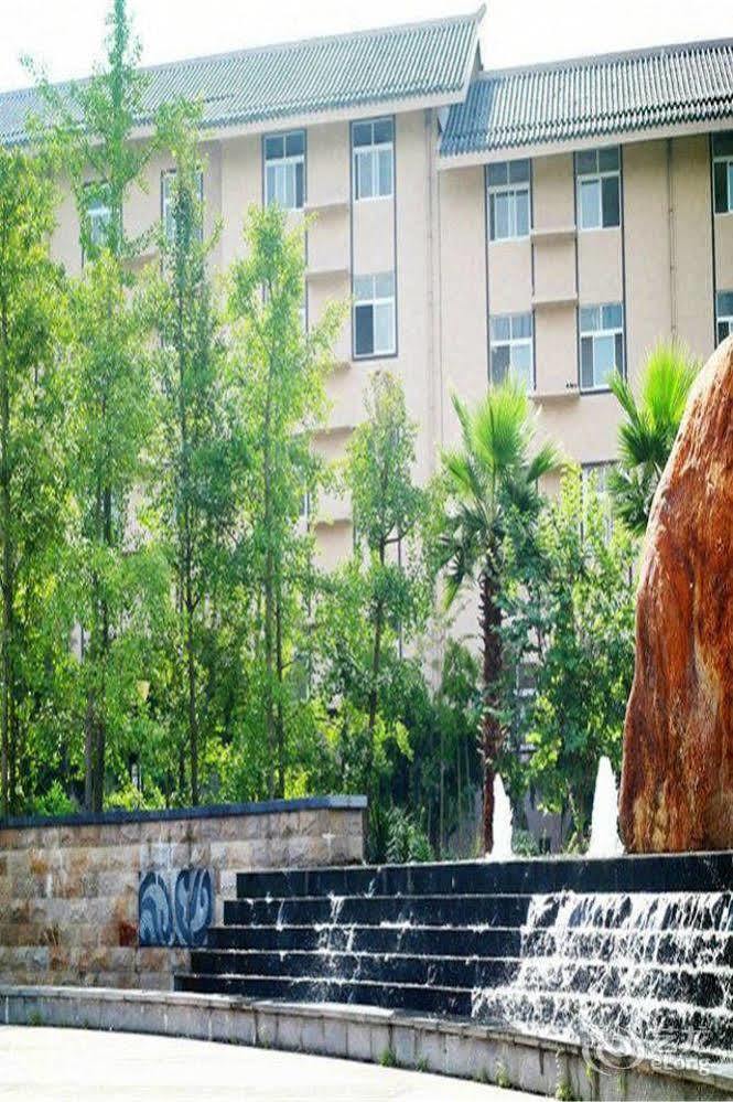Liuzhou Sanjiangxian Dongxiangguo Hotel エクステリア 写真