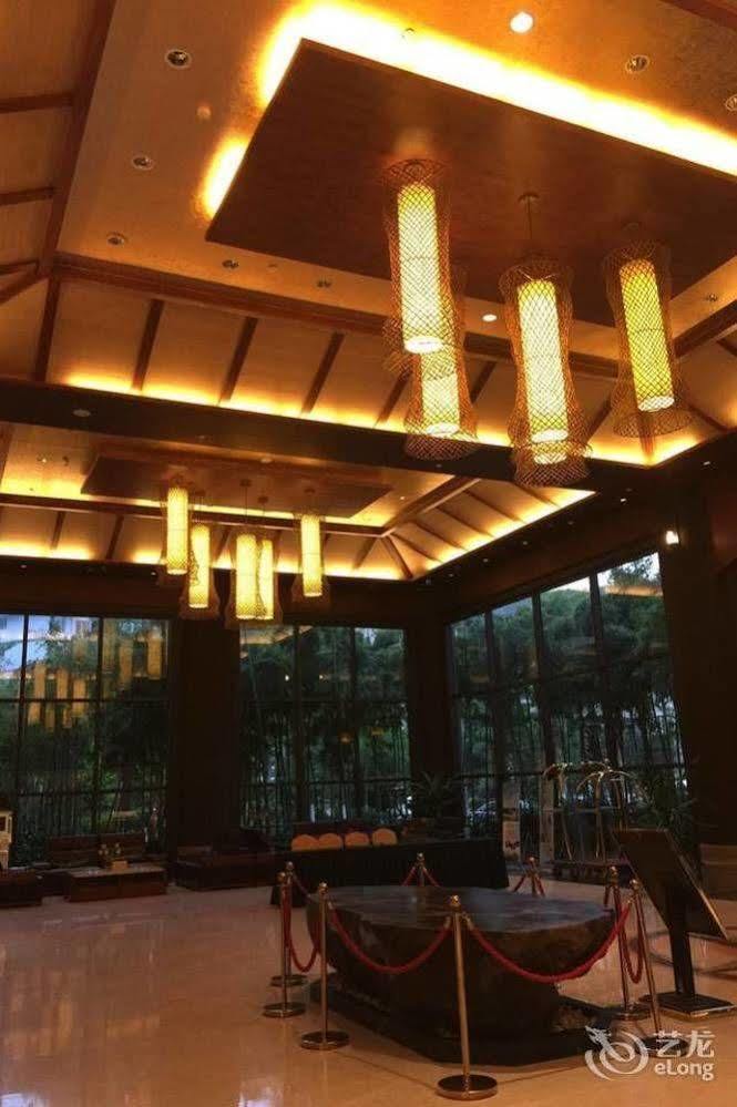Liuzhou Sanjiangxian Dongxiangguo Hotel エクステリア 写真