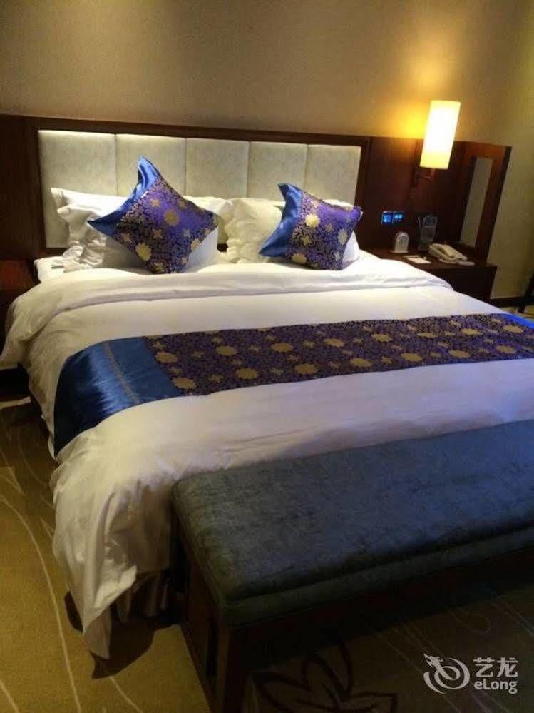 Liuzhou Sanjiangxian Dongxiangguo Hotel エクステリア 写真