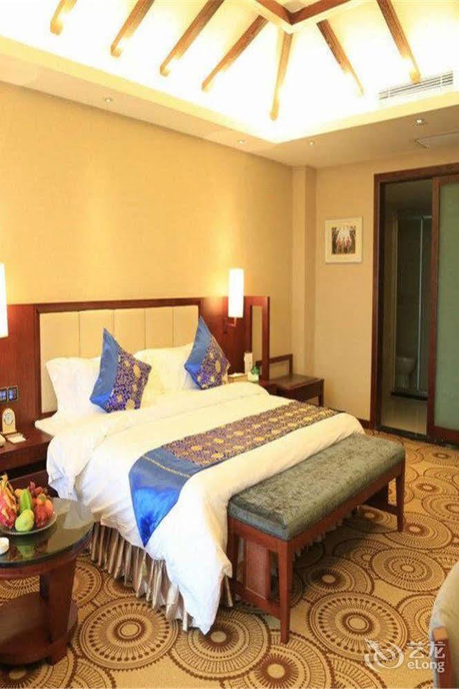 Liuzhou Sanjiangxian Dongxiangguo Hotel エクステリア 写真